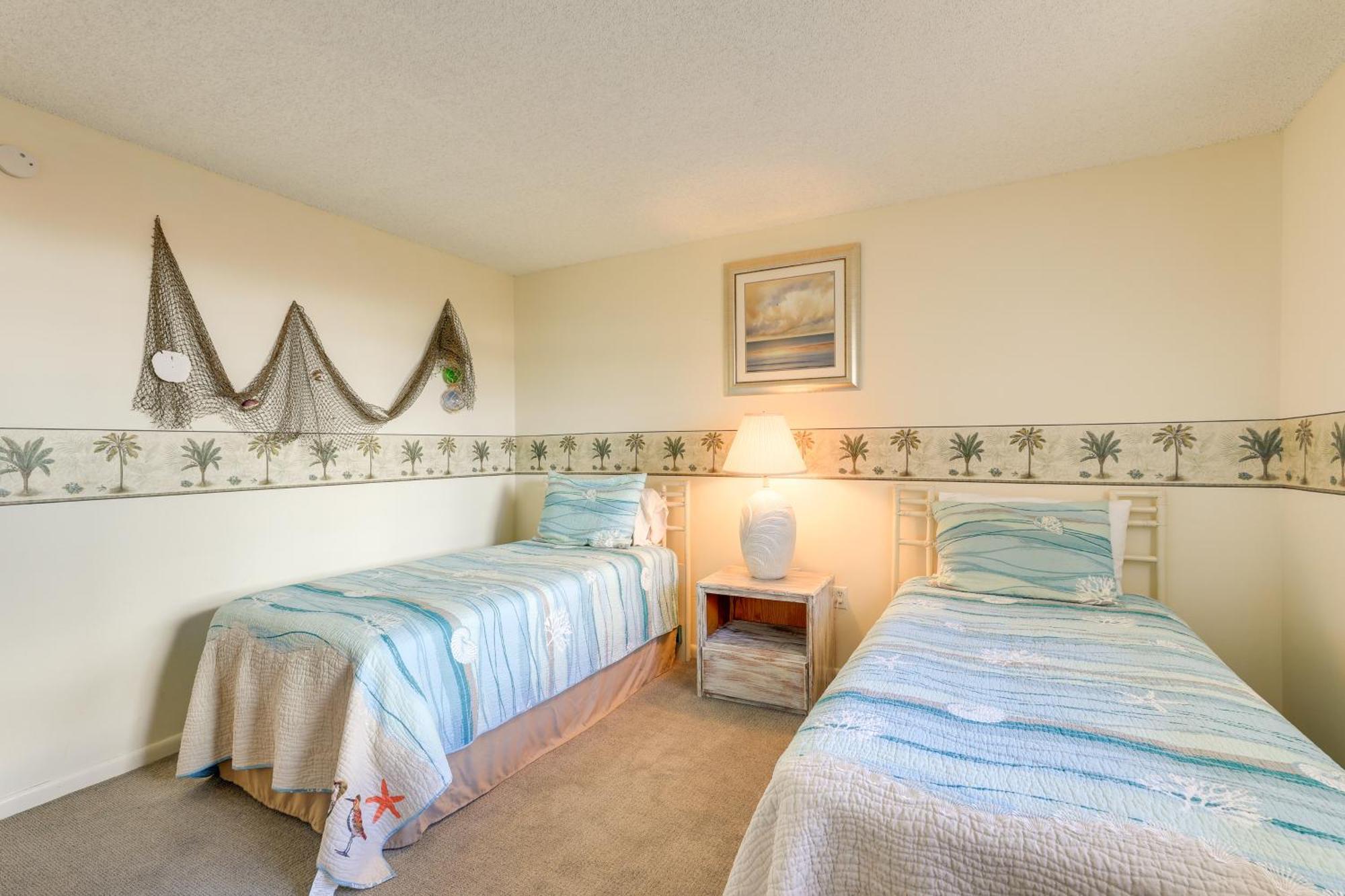 Central Cocoa Beach Condo With View, Steps To Beach! Ngoại thất bức ảnh